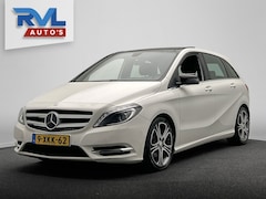 Mercedes-Benz B-klasse - 180 Ambition Comfort | Automaat | Origineel Nederlands | Trekhaak | Panorama dak | Navigat