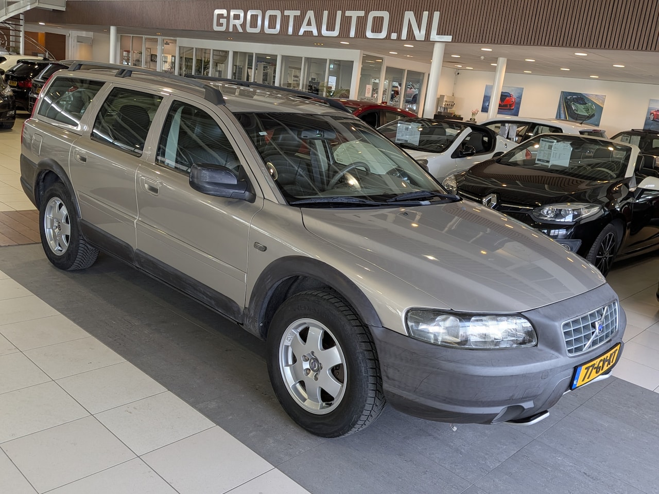 Volvo V70 - 2.4 T AWD Gtr. C.L. Automaat Airco, Cruise Control, Trekhaak, Stuurbekrachtiging - AutoWereld.nl