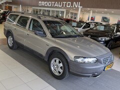 Volvo V70 - 2.4 T AWD Gtr. C.L. Automaat Airco, Cruise Control, Trekhaak, Stuurbekrachtiging