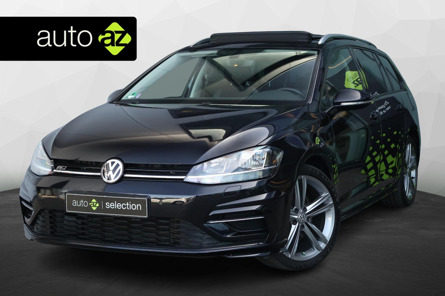 Volkswagen Golf Variant - 1.5 TSI Highline Business R / Panorama / Trekhaak - AutoWereld.nl