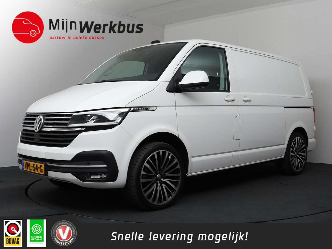 Volkswagen Transporter - 2.0 TDI L1H1 28 Bulli 2x Schuif | ACC | Trekhaak | Navigatie! - AutoWereld.nl