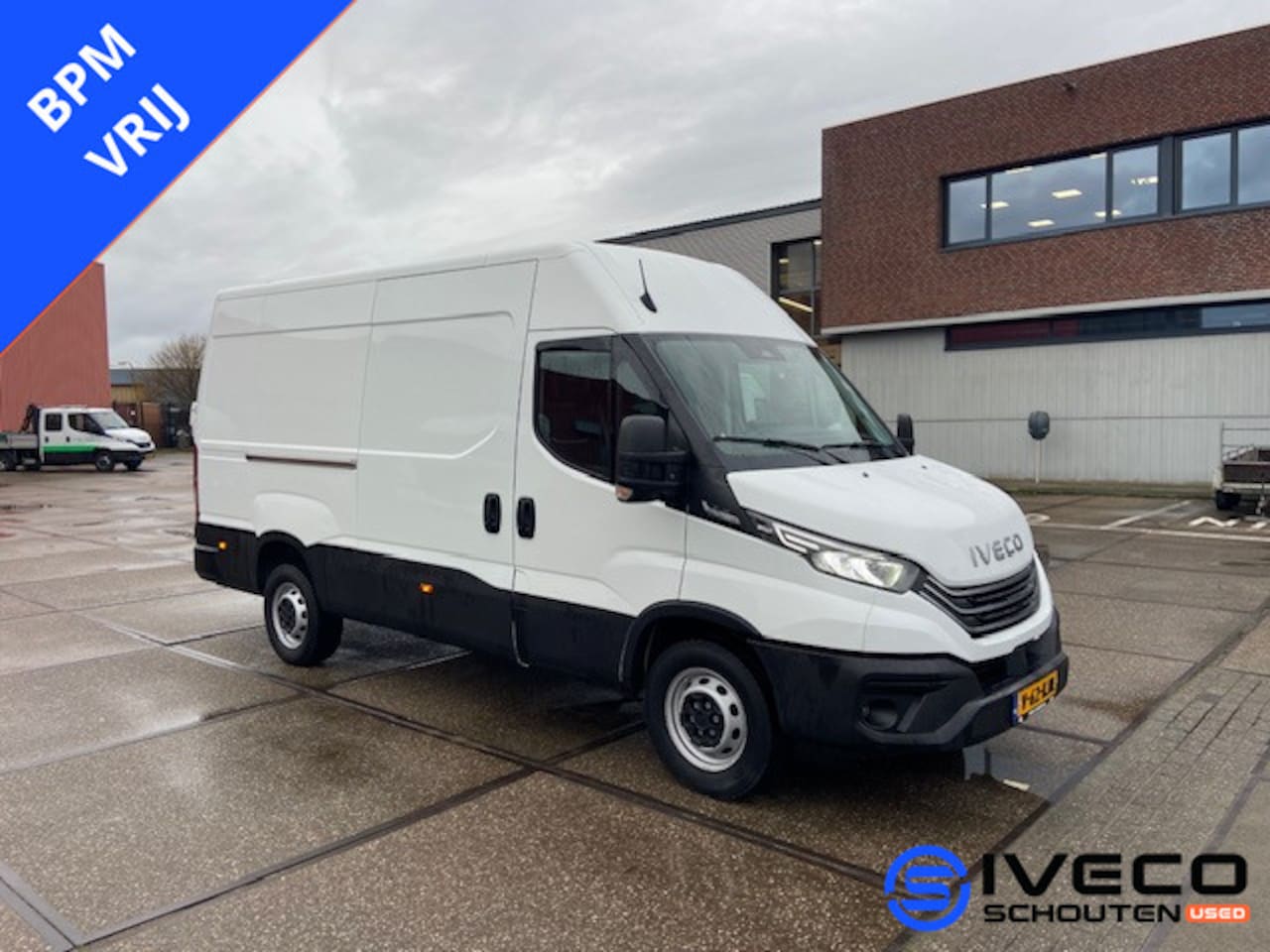 Iveco Daily - 35S14V A8 Cruise Control - Automaat - L3H2 - 2.3L 140pk - Trekhaak - AutoWereld.nl