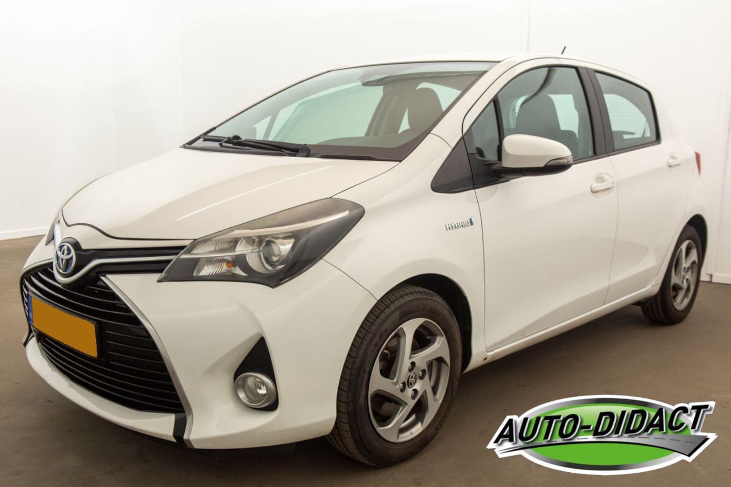 Toyota Yaris - 1.5 Hybrid Automaat Clima - AutoWereld.nl