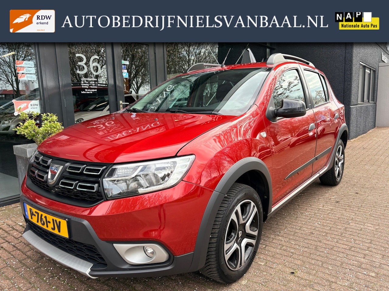 Dacia Sandero Stepway - 0.9 TCe SL Clima/Navi/Cruise/StoelVerwarming - AutoWereld.nl