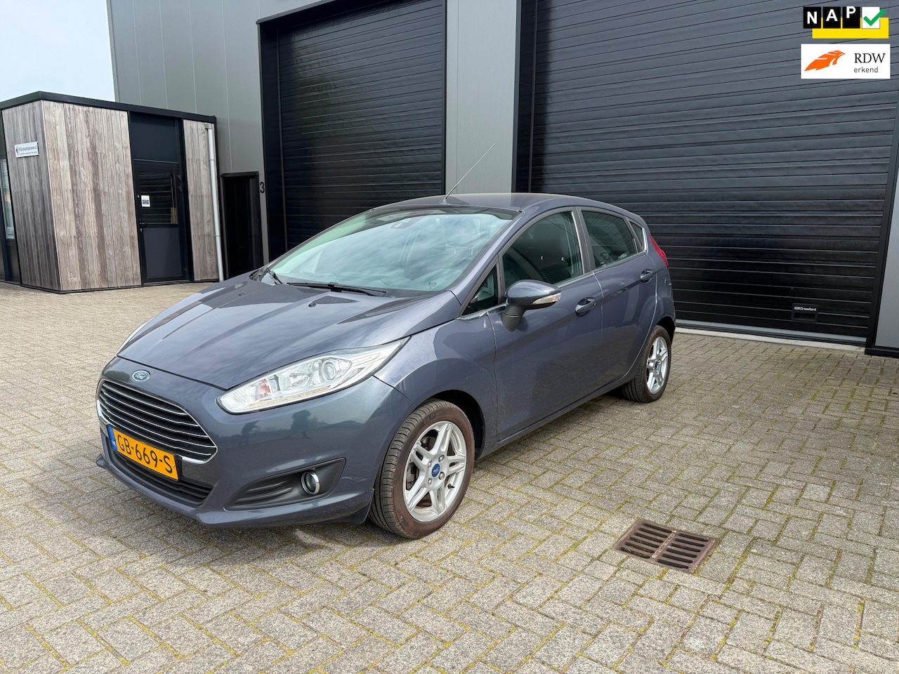 Ford Fiesta - 1.0 EcoBoost Titanium 1E EIG | NWE DISTRIBUTIERIEM| CRUISE | PDC | AIRCO | NAVI | DEALER O - AutoWereld.nl