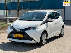 Toyota Aygo - 1.0 VVT-i x-play Airco 5 deurs Nap Cruise control