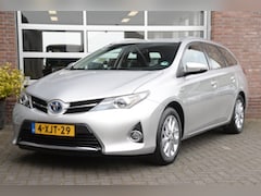 Toyota Auris - 1.8 Hybrid Dynamic | Trekhaak | Camera | Top onderhouden |