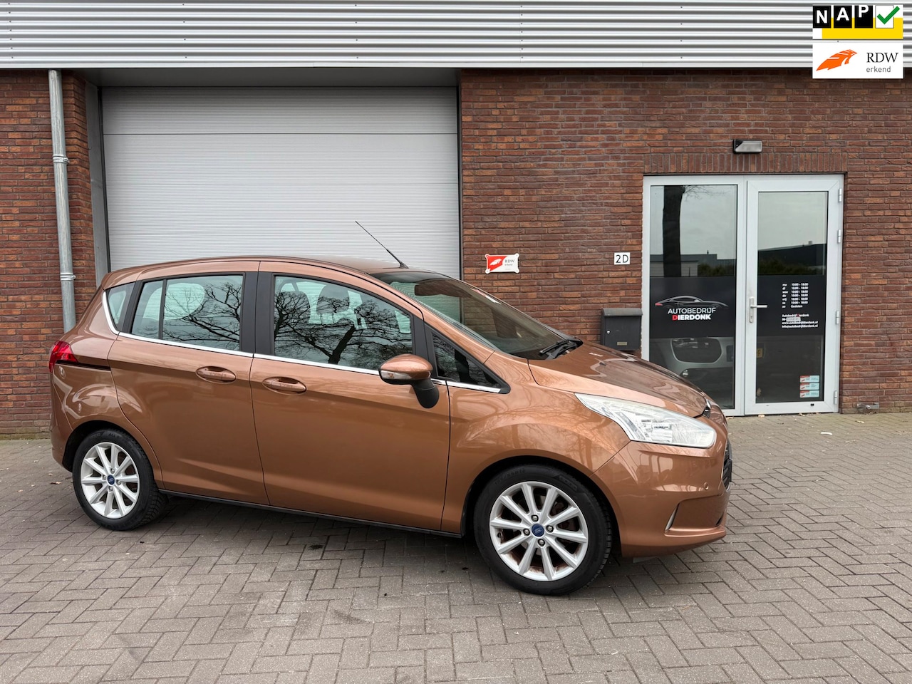 Ford B-Max - 1.0 EcoBoost Titanium|NAVI|CAMERA|NIEUWE APK - AutoWereld.nl