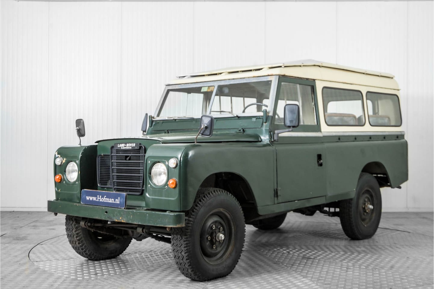 Land Rover 109 - Santana - AutoWereld.nl