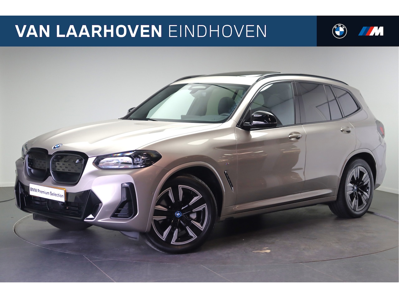 BMW iX3 - Executive / Trekhaak / Sportstoelen / Achteruitrijcamera / Adaptieve LED / Stoelverwarming - AutoWereld.nl