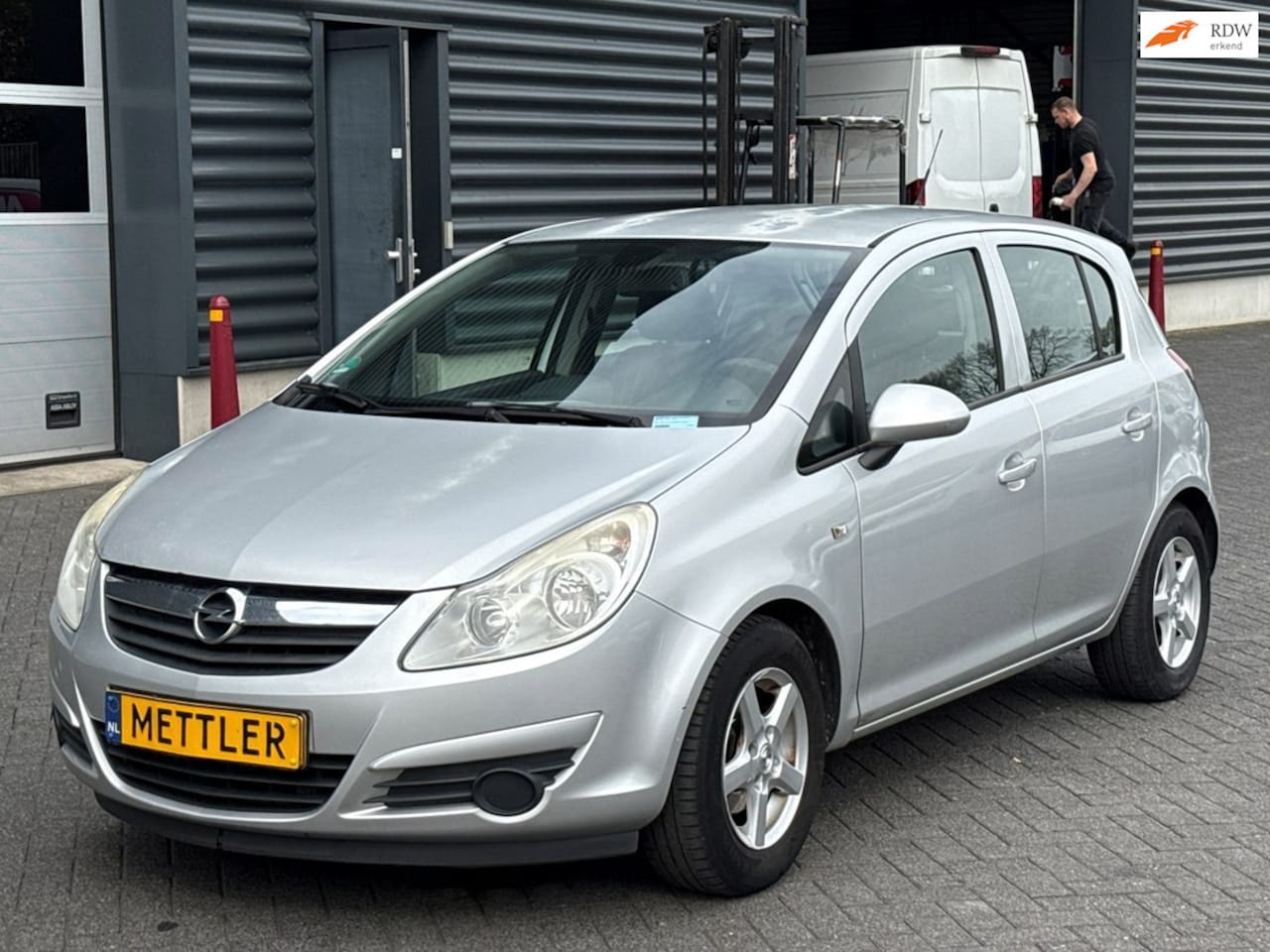 Opel Corsa - 1.2-16V Cosmo 1.2-16V Cosmo, fietsenrek - AutoWereld.nl