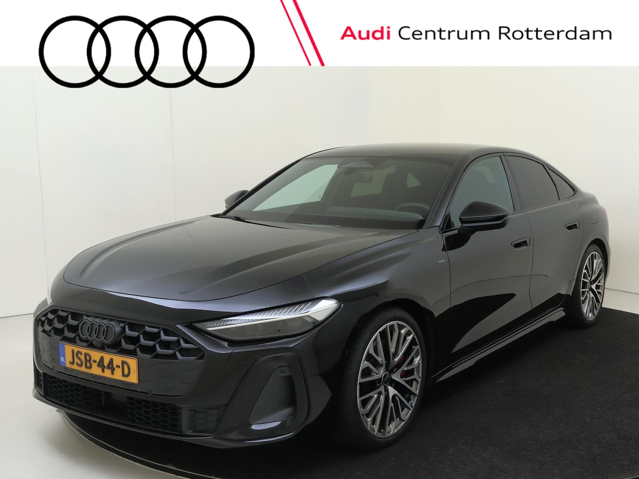 Audi A5 Limousine - 2.0 e-hybrid quattro S edition | 20 inch lm velgen | Optiekpakket zwart | Achteruitrijcame - AutoWereld.nl