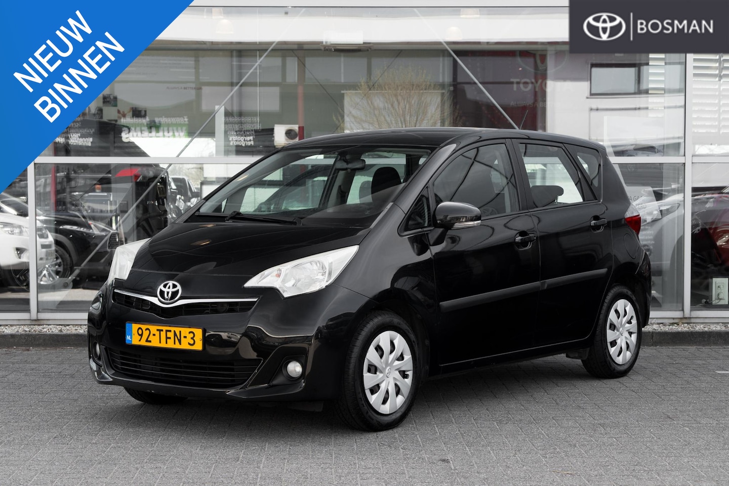 Toyota Verso S - 1.3 VVT-i Aspiration 1.3 VVT-i Aspiration - AutoWereld.nl