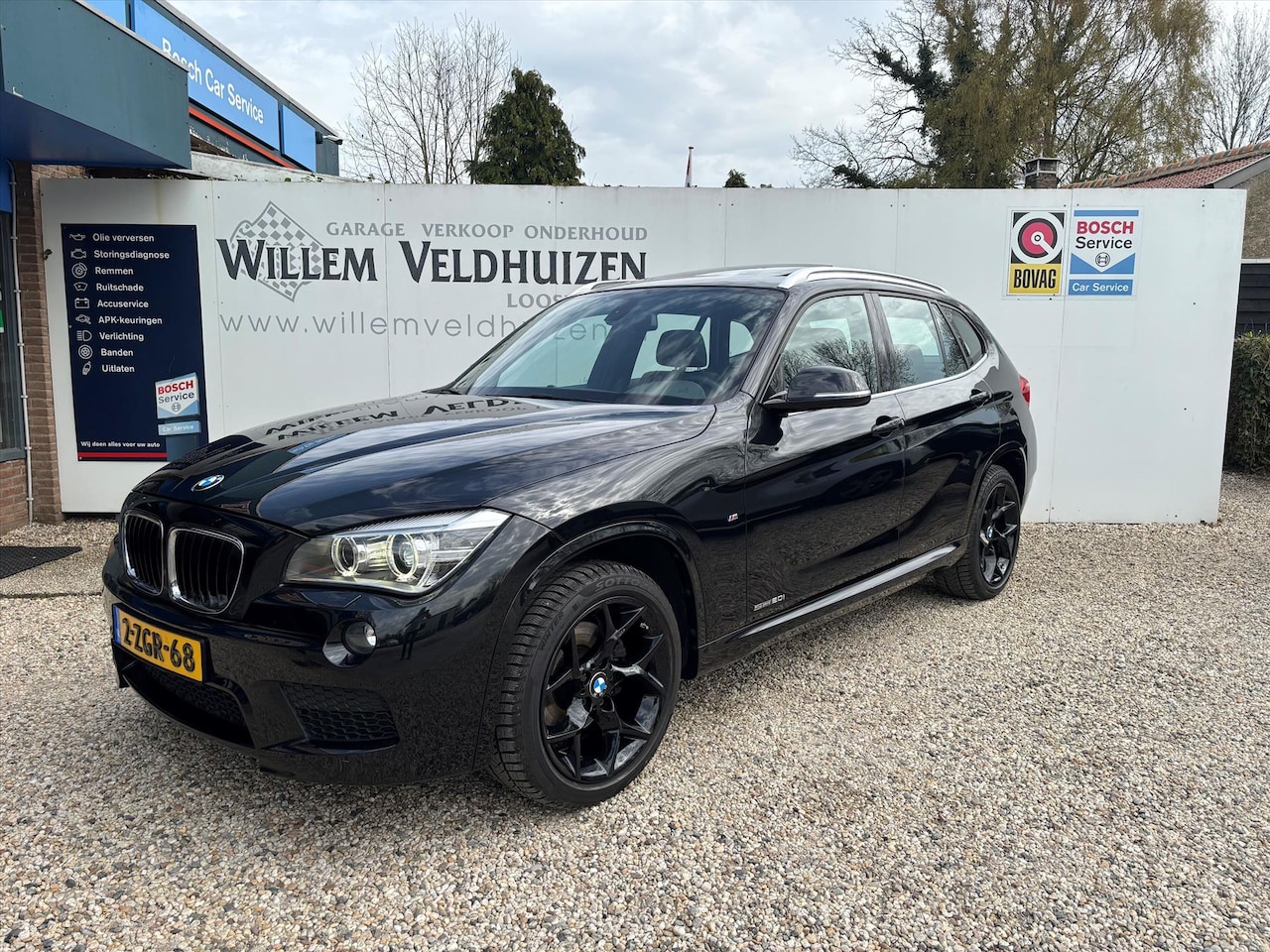 BMW X1 - sDrive 2,0i High Executive M Sport,Pano,leder,trekhaak - AutoWereld.nl