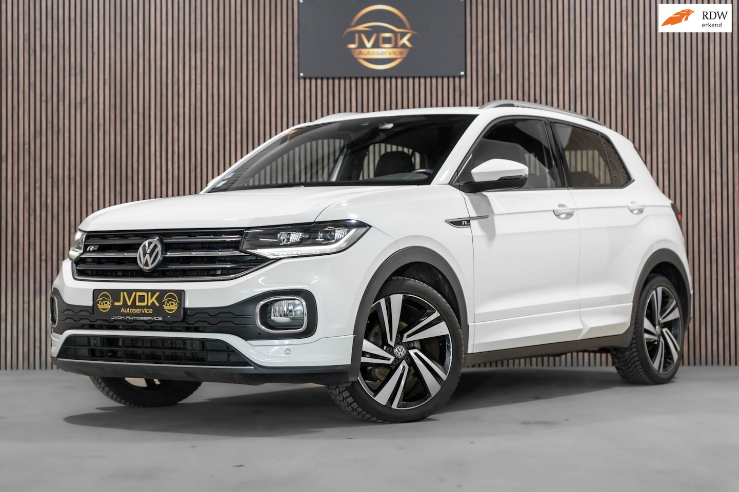 Volkswagen T-Cross - 1.0 TSI R-LINE DSG IQ CAMERA - AutoWereld.nl