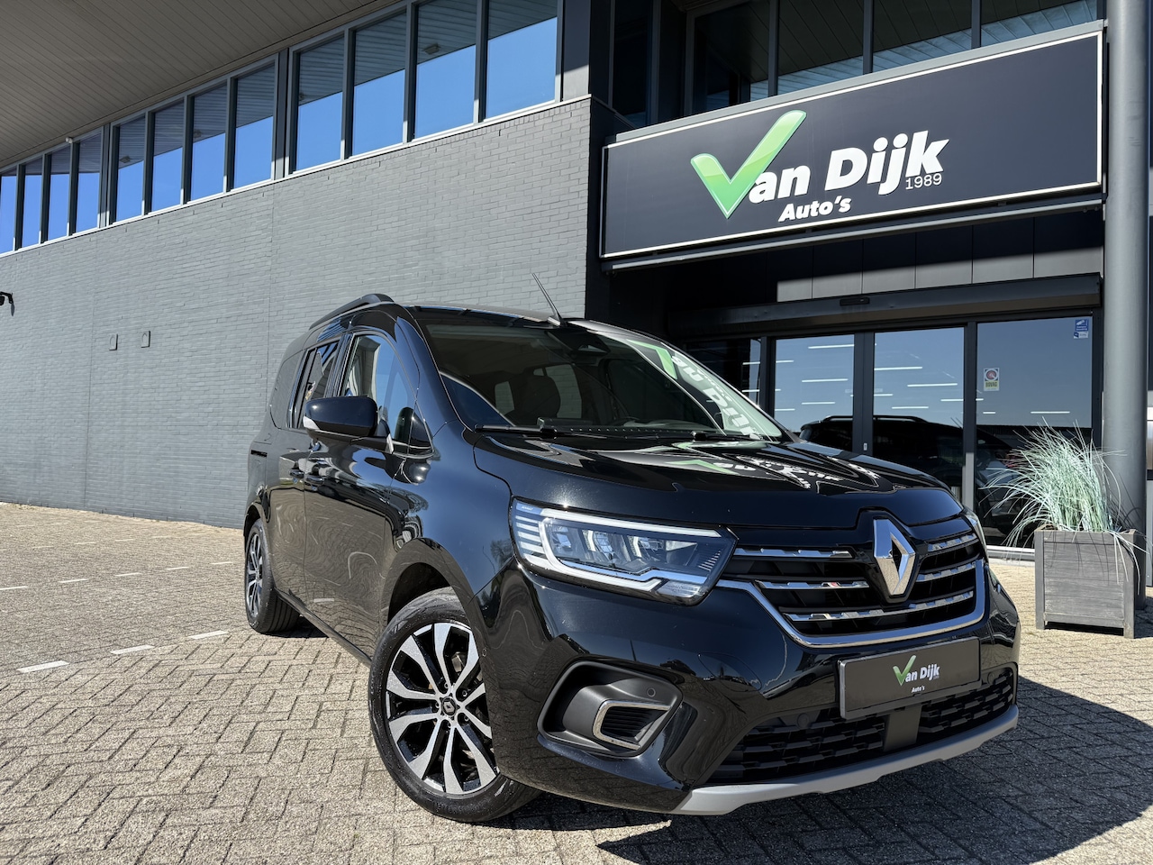 Renault Kangoo - 1.3 TCe Trekhaak Navi Camera Pdc Keyless - AutoWereld.nl