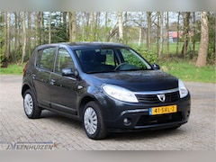 Dacia Sandero - 1.2 Lauréate Exclusive pakket | Airco | Nieuwe APK