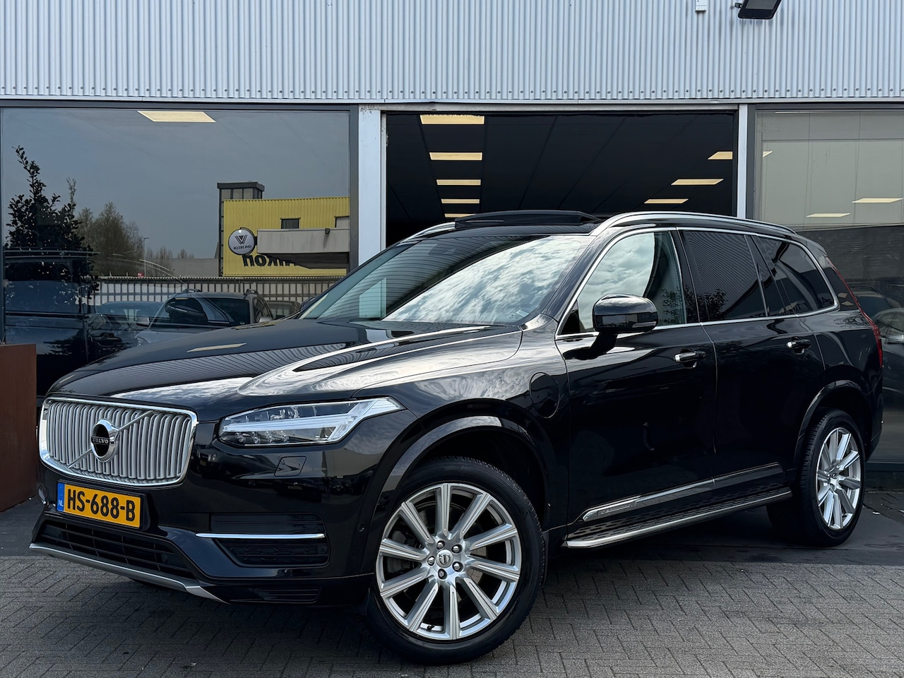 Volvo XC90 - 2.0 T8 Twin Engine AWD Inscription NIEUW ACCUPAKKET/PANORAMADAK/7 PERSOONS/BOWERS/MEMORY/S - AutoWereld.nl