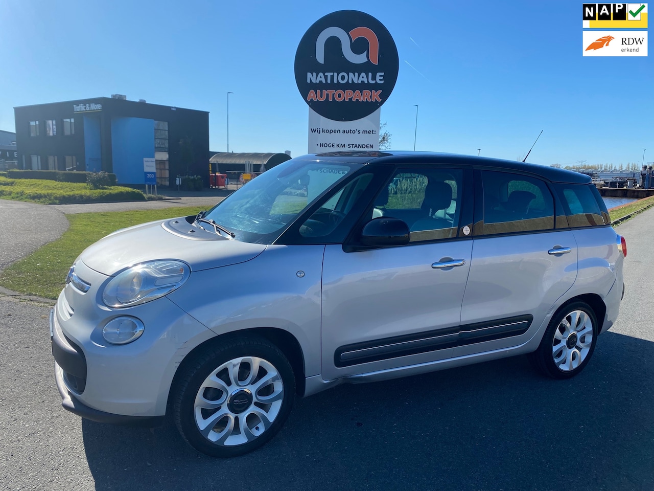Fiat 500 L Living - 2013 * 0.9 TwinAir Lounge 7p. * APK * - AutoWereld.nl