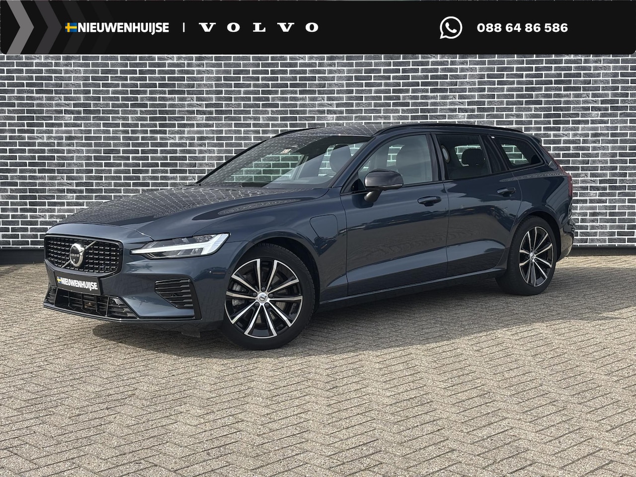 Volvo V60 - 2.0 T6 Plug-in hybrid AWD Plus Dark | Trekhaak | Adaptieve Cruise Control | Harman Kardon - AutoWereld.nl