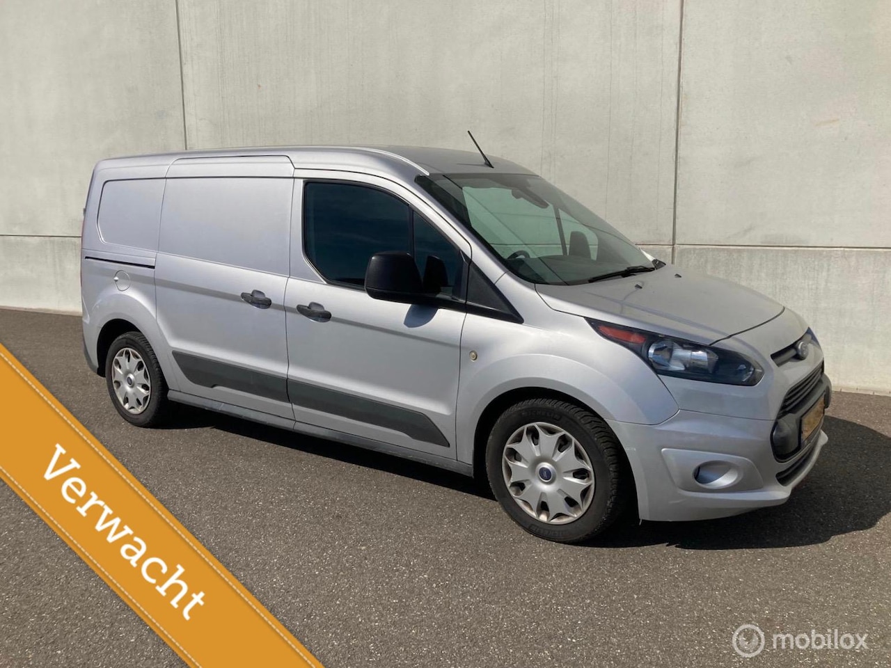Ford Transit Connect - L2H1 3 ZITPL € 5999,- +21 % BTW / TAX - AutoWereld.nl