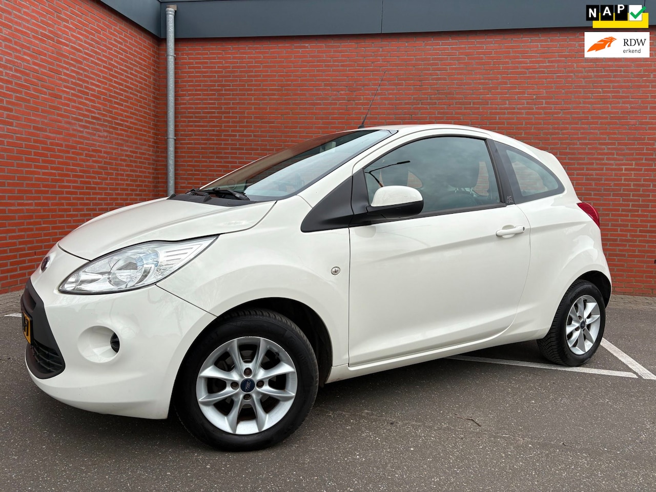 Ford Ka - 1.2 Cool & Sound start/stop AIRCO/LMV/NIEUWE APK/NAP - AutoWereld.nl