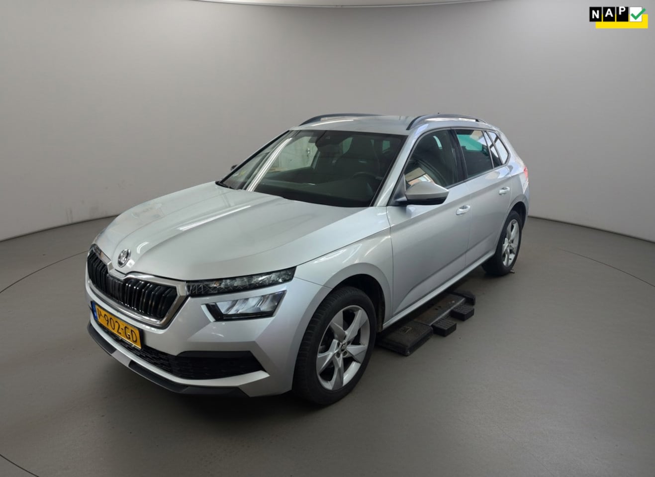 Skoda Kamiq - 1.0 TSI Sport Business 1.0 TSI Sport Business, Trekhaak, Clima, PDC, NW APK, NAP - AutoWereld.nl