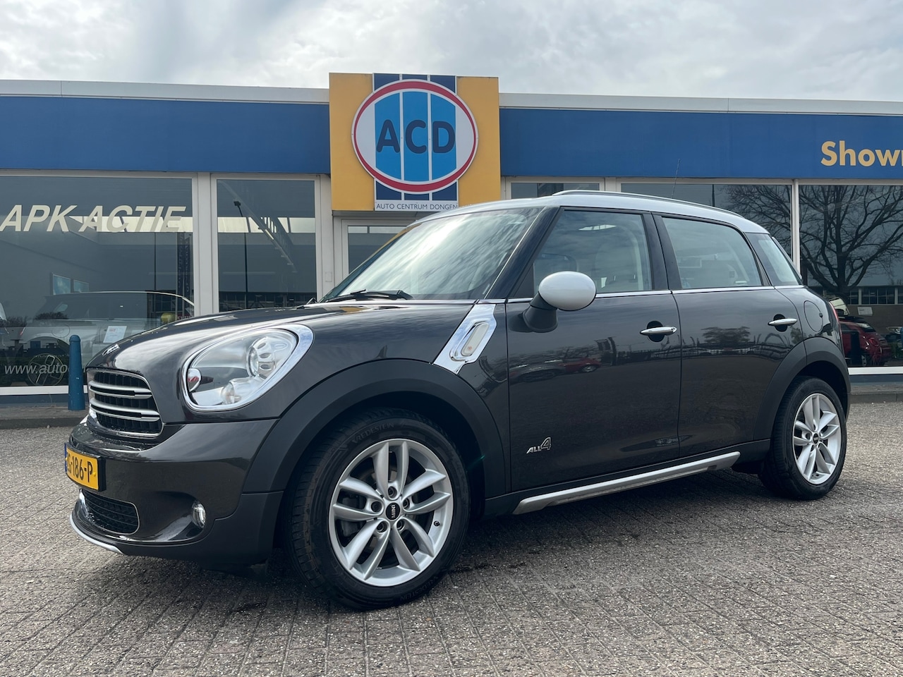 MINI Countryman - Mini 1.6 Cooper ALL4 Chili | PanoramaDak | Leder | Xenon | Navigatie | ECC | CC | - AutoWereld.nl