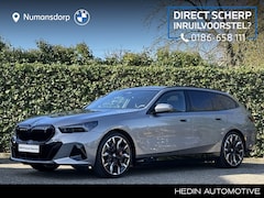 BMW i5 Touring - eDrive40 | M-Sport Pro | 21'' | Panorama. | Comfortstoel. + vent. | B&W | Trekhaak | Park.