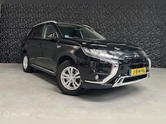 Mitsubishi Outlander - 2.4 PHEV Pure | Camera | Carplay | ESP