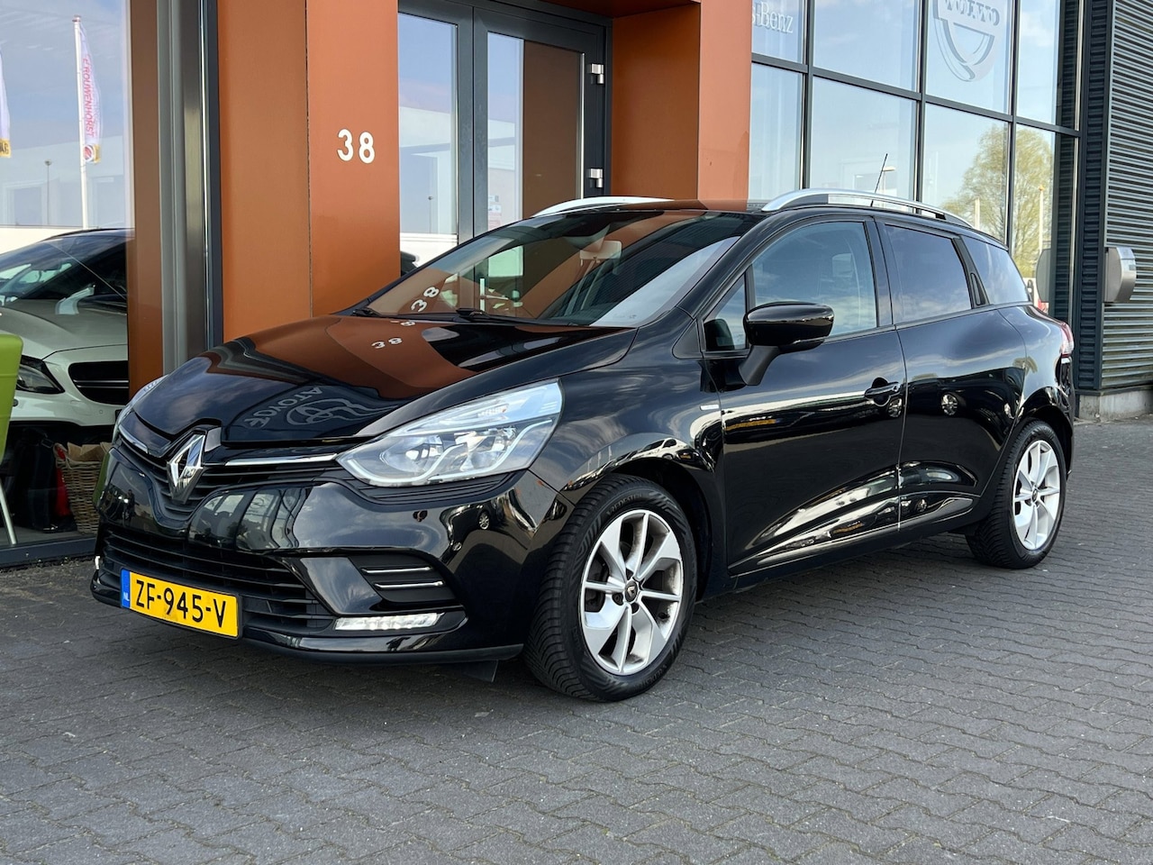 Renault Clio Estate - 0.9TCe|Cruise|Navi|PDC|Isofix|Clima - AutoWereld.nl