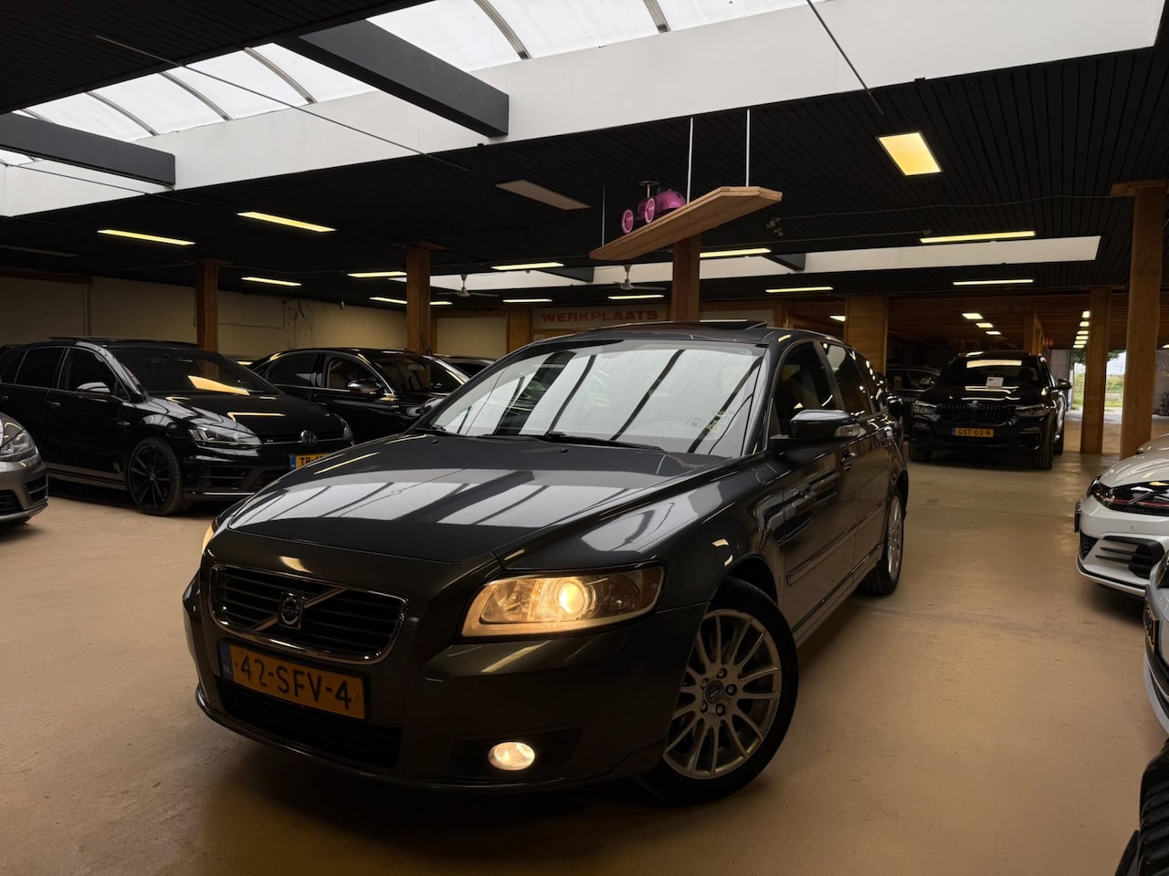 Volvo V50 - 2.4i Summum Dak Airco Cruise Control - AutoWereld.nl