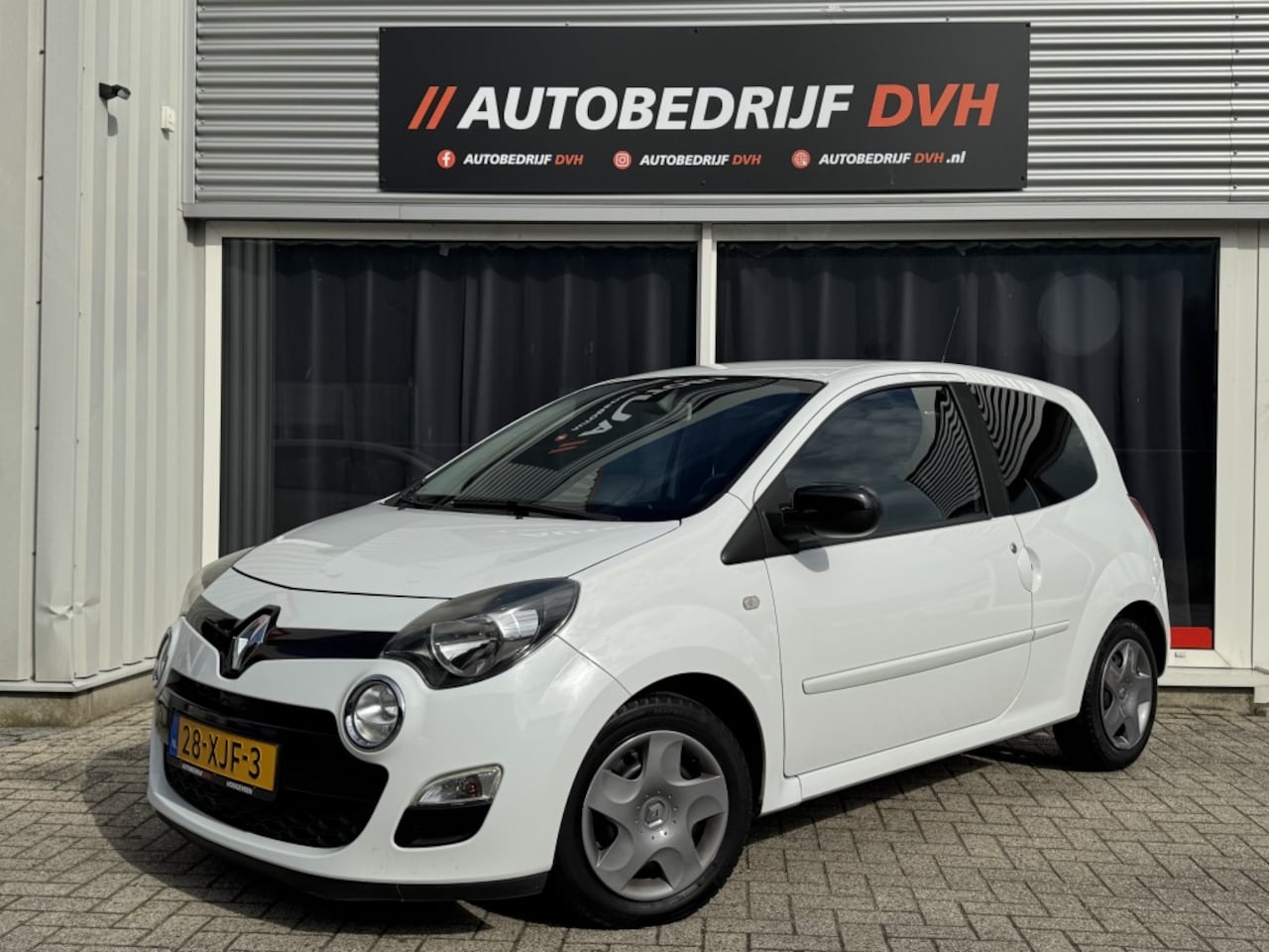 Renault Twingo - 1.2 16V Dynamique | TREKHAAK | CRUISE | AIRCO - AutoWereld.nl