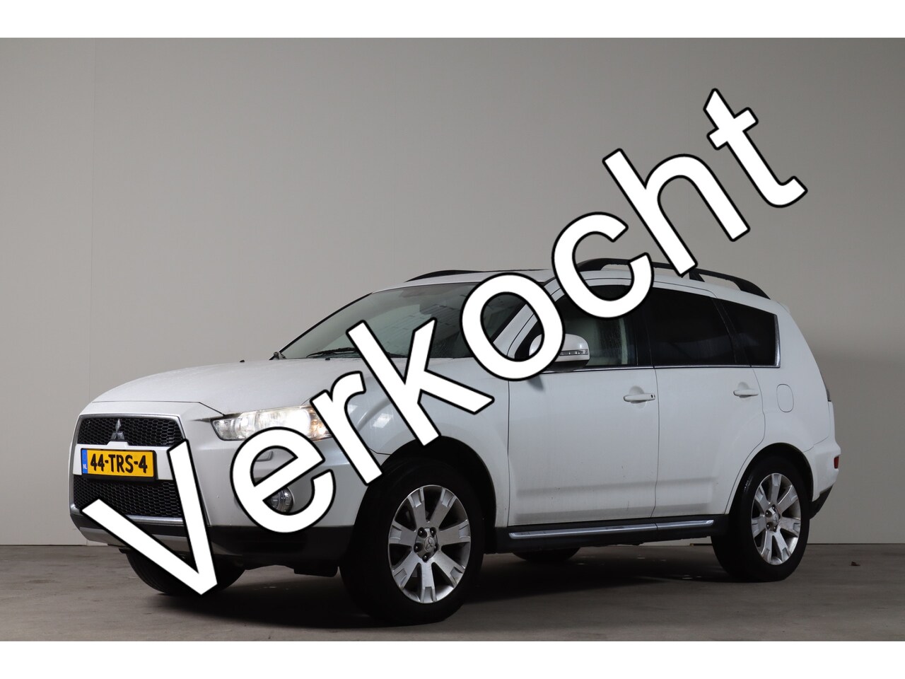 Mitsubishi Outlander - 2.0 Edition Two - NL- Auto!! Camera I Stoelverw I Elek stoelen - AutoWereld.nl