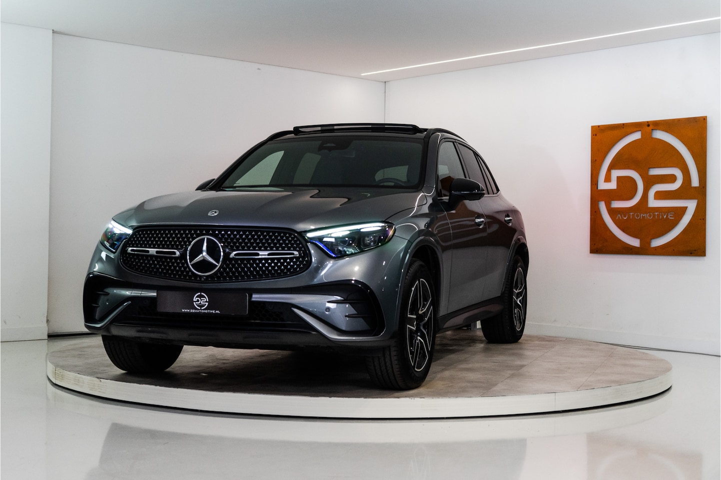 Mercedes-Benz GLC-klasse - 300e 4MATIC AMG 313PK | Pano | Burmester | Memory | Sfeer | Trekhaak | 12 MND Garantie - AutoWereld.nl