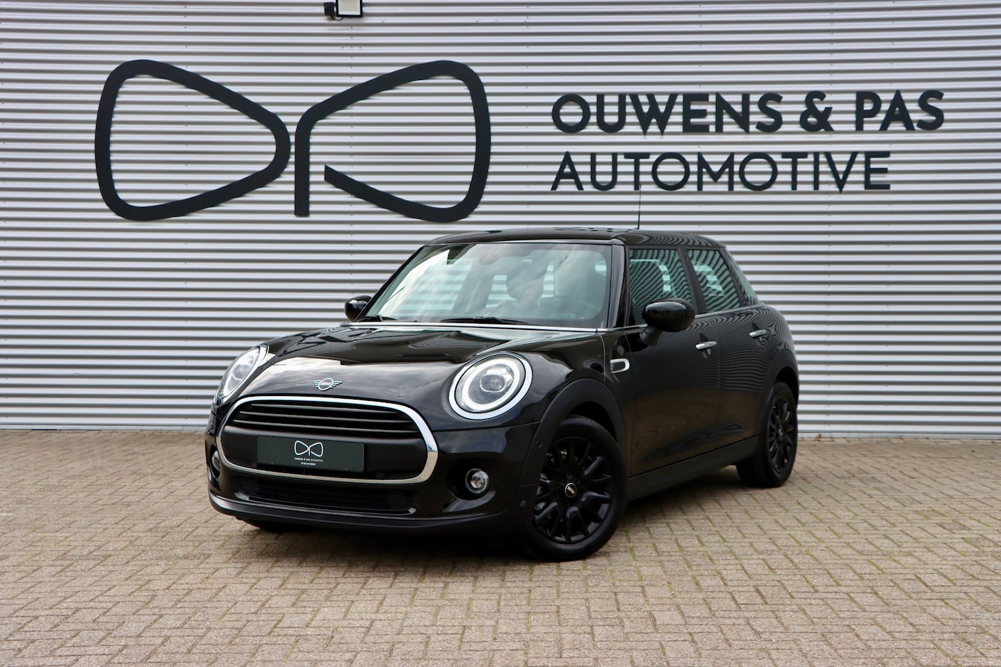 MINI One - Mini 1.5 | AUTOMAAT | LEER | NAVIGATIE | CRUISE | VIRTUAL DASH - AutoWereld.nl