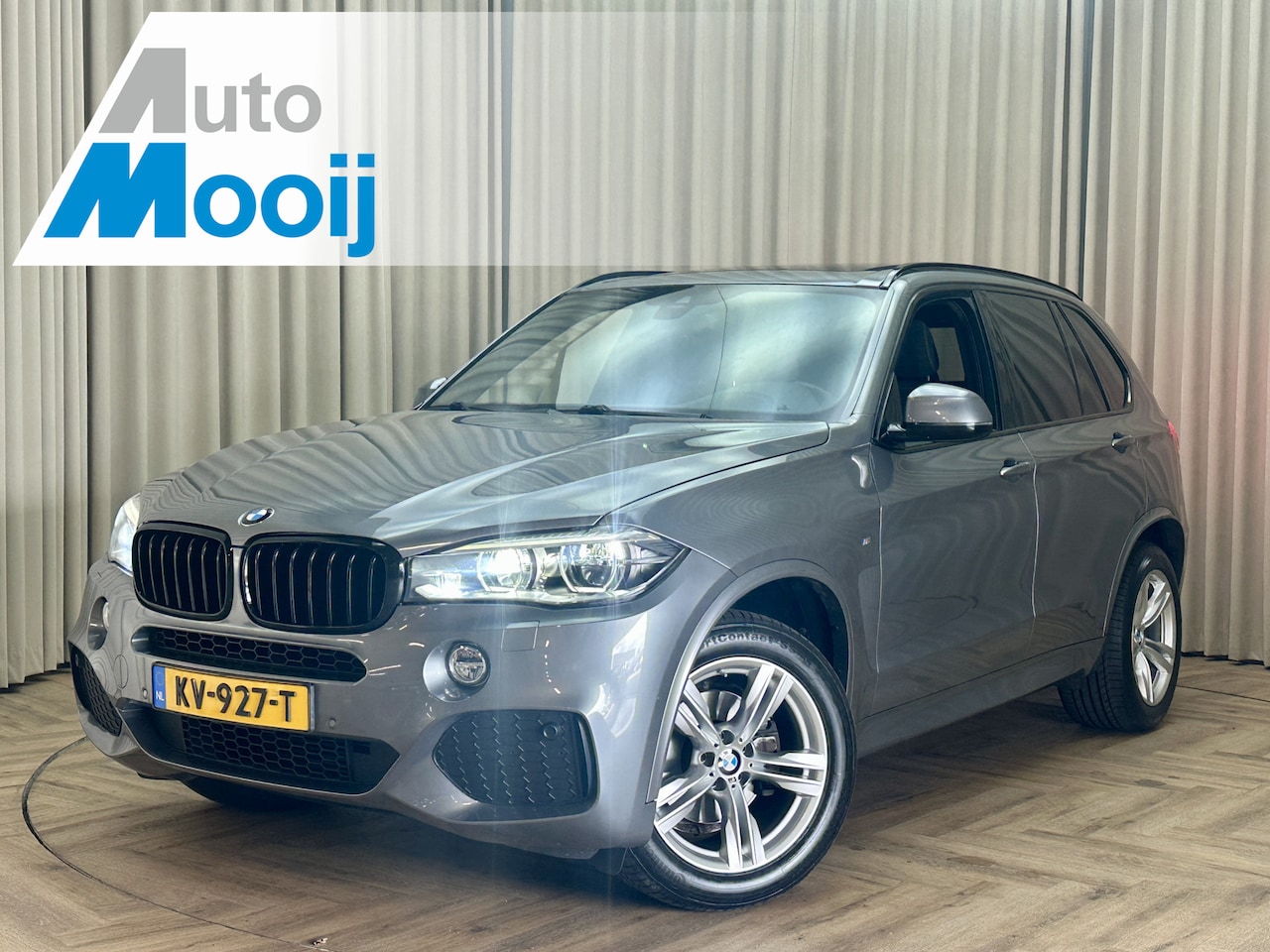 BMW X5 - xDrive30d *M-Sport* Panoramadak / HUD / Leder/Alcantara / Trekhaak / Keyless / Memory Seat - AutoWereld.nl