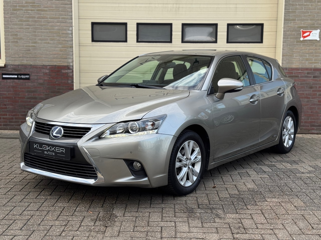 Lexus CT 200h - Business Line Dealer onderhouden Navigatie - AutoWereld.nl