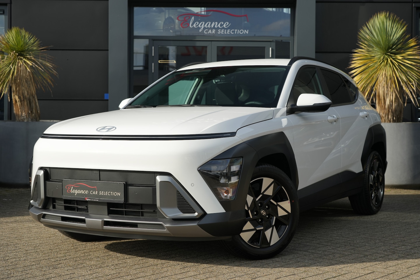 Hyundai Kona - 1.6 GDI HEV Comfort Smart 141pk AppleCarplay/Navigatie/Camera - AutoWereld.nl