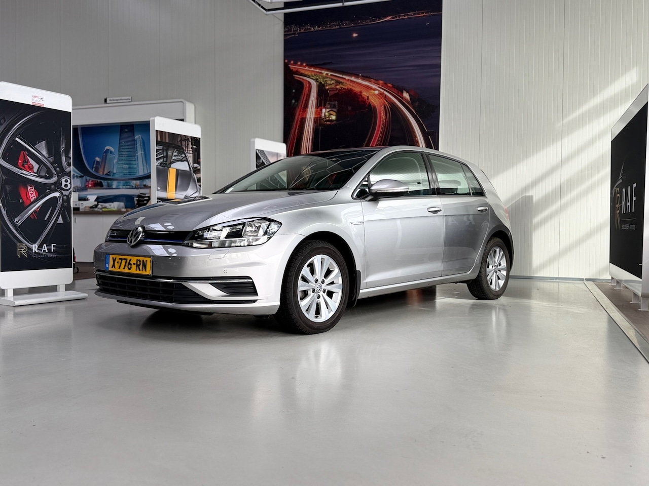Volkswagen Golf - 1.5 TGI CNG Comfortline 1.5 TGI CNG Comfortline - AutoWereld.nl