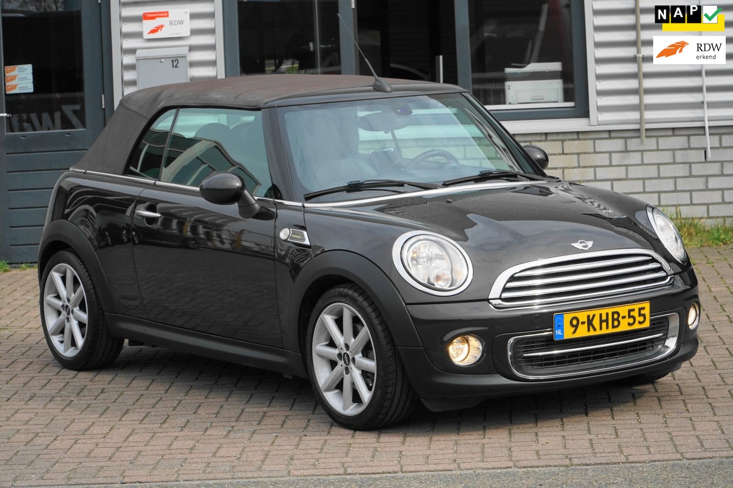 MINI Cabrio - Mini 1.6 Cooper EERSTE EIGENAAR - AutoWereld.nl