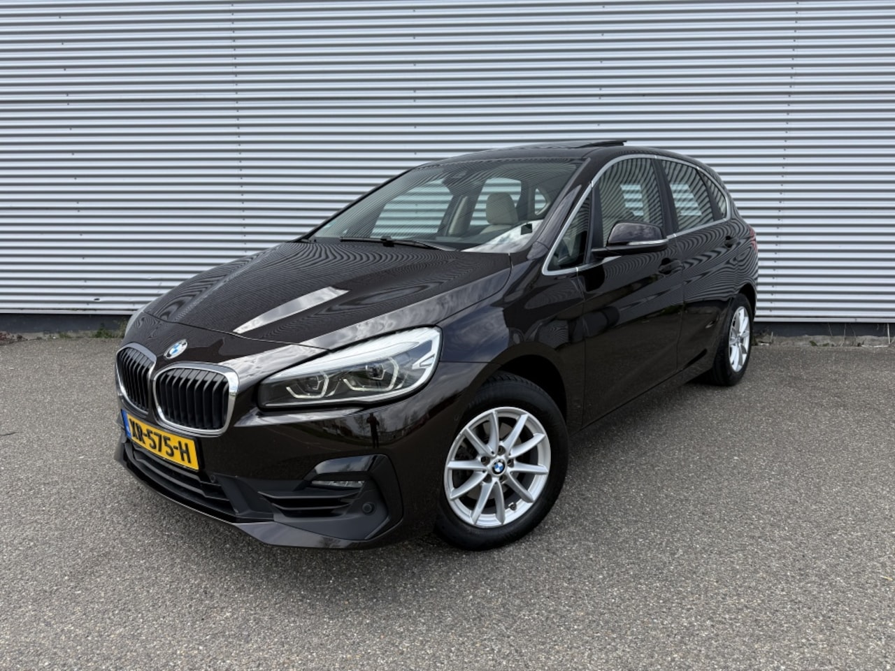 BMW 2-serie Active Tourer - 218i Executive Automaat NAP Trekhaak Camera Leer Dealer OH - AutoWereld.nl