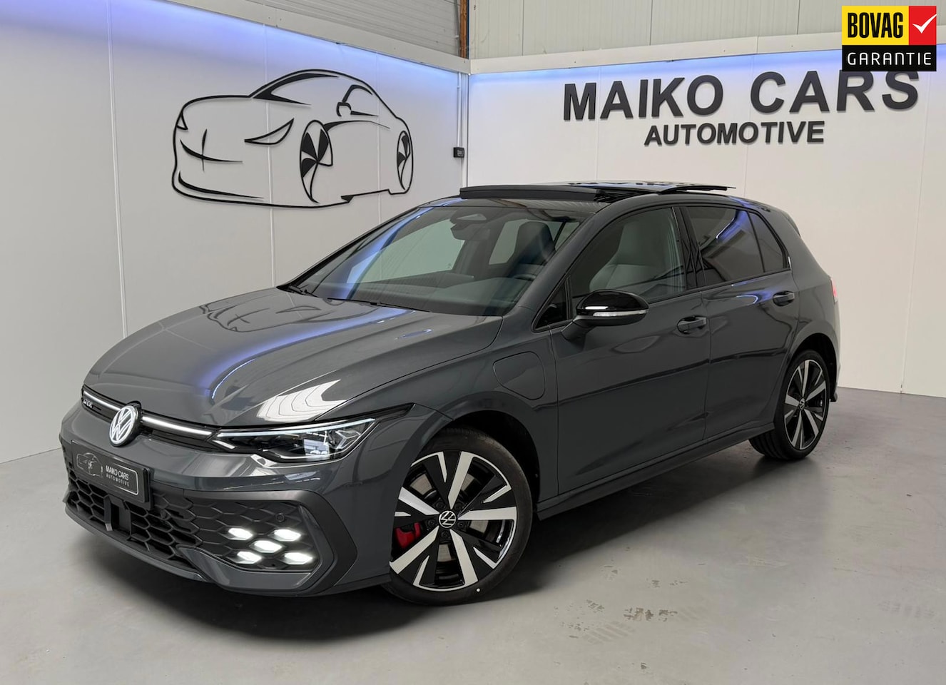 Volkswagen Golf - 1.5 GTE 272 PK|IQ.LIGHT|PANORAMADAK|LED MATRIX|Trekhaak Elektrisch - AutoWereld.nl