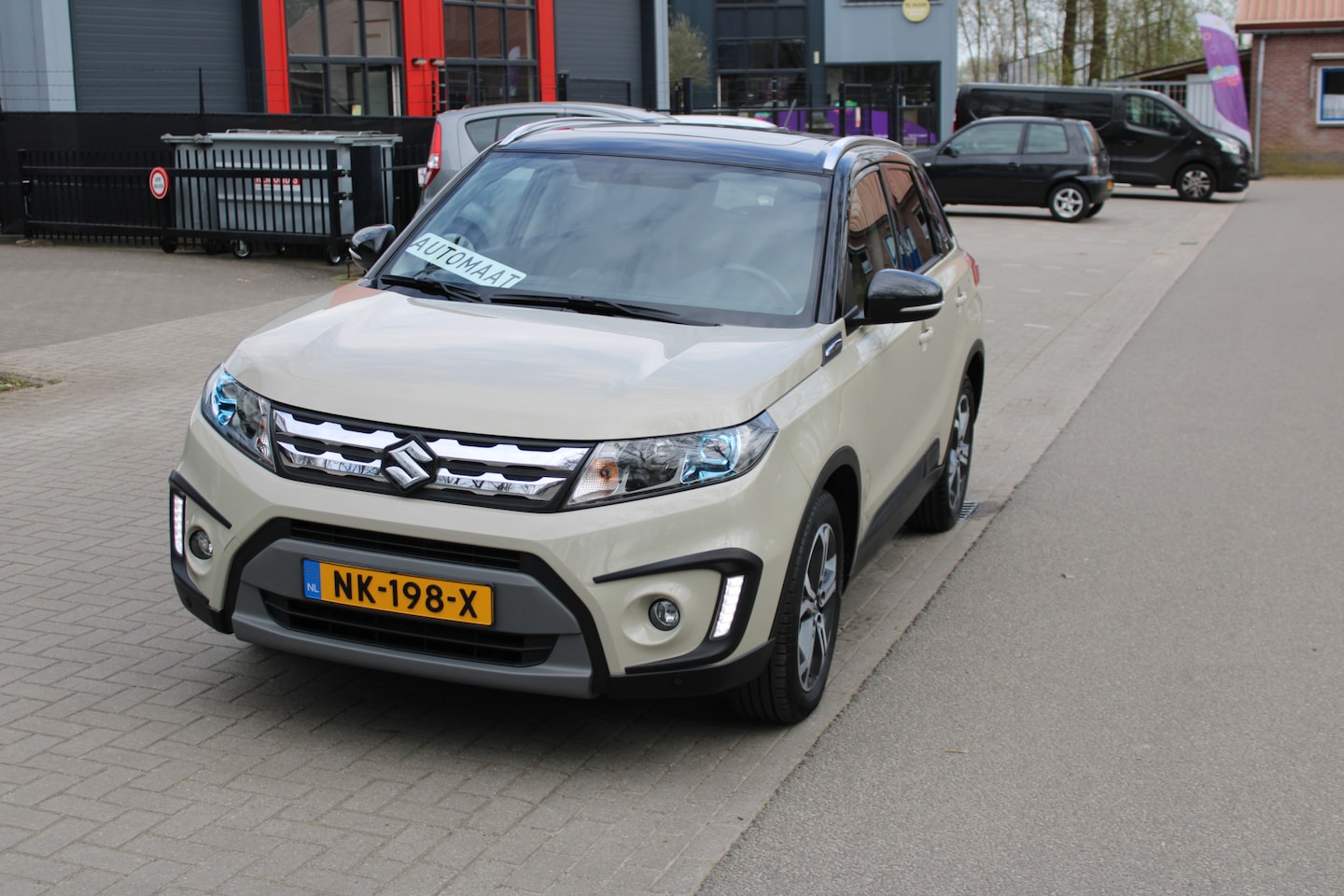 Suzuki Vitara - 1.6 High Executive 1.6 High Executive - AutoWereld.nl