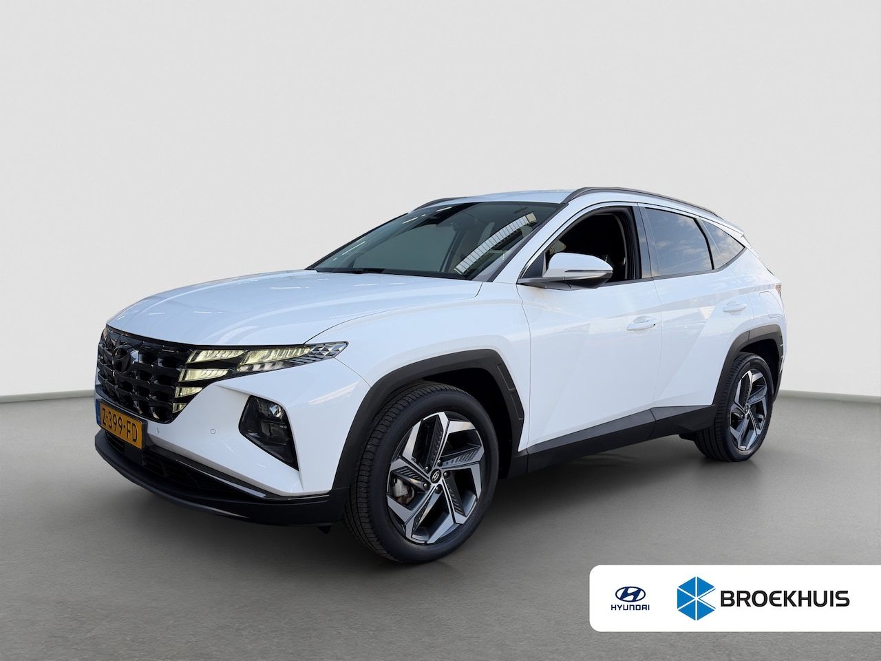 Hyundai Tucson - 1.6 T-GDI 265pk PHEV Comfort Smart 4WD | Climate | Camera | Carplay | Keyless | Navigatie - AutoWereld.nl