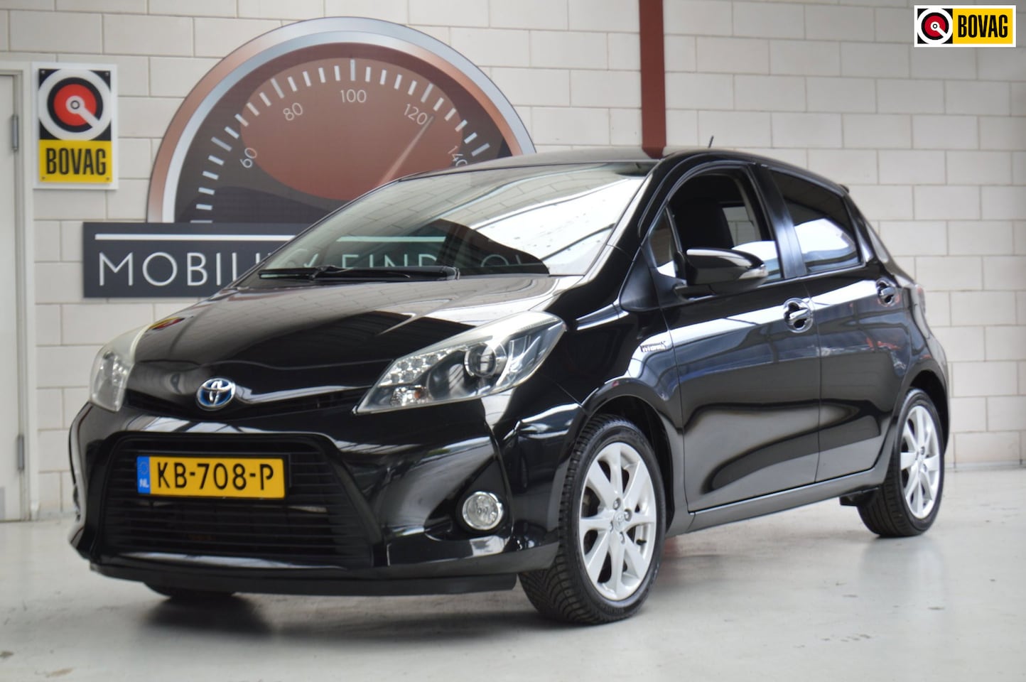Toyota Yaris - 1.5 Full Hybrid Dynamic 1.5 Full Hybrid Dynamic, All-season, DEALERONDERH, TOPSTAAT! STOELVERWARMING - AutoWereld.nl
