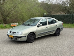 Renault Mégane - 1.4-16V Expression AIRCO I BLUETOOTH I NIEUWE APK I RIJDT GOED