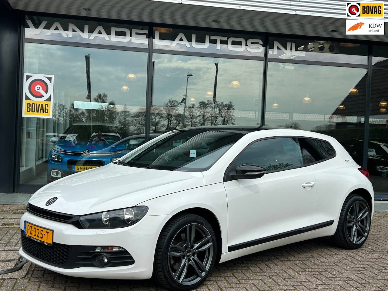 Volkswagen Scirocco - 1.4 TSI Highline Plus Clima Cruise Park.Sens. Dealeronderhouden! - AutoWereld.nl