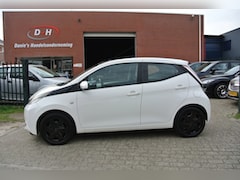 Toyota Aygo - 1.0 VVT-i x-play apk 16-03-2027 inruil mogelijk nap