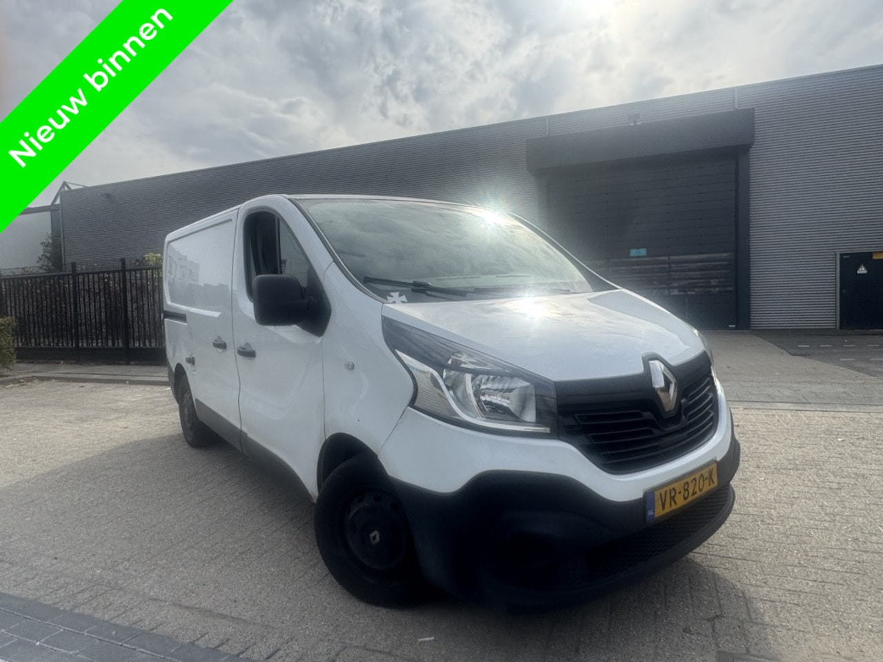 Renault Trafic - 1.6 dCi 6Bak 3Persoons Navigatie|Cruise 2015 - AutoWereld.nl